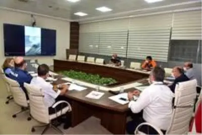 Manisa'daki orman yangını tek noktada devam ediyor Manisa'daki orman yangını tek noktada devam ediyor