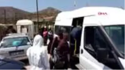Son Dakika | MUĞLA DATÇA'DA 37 KAÇAK GÖÇMEN YAKALANDI Son Dakika | MUĞLA DATÇA'DA 37 KAÇAK GÖÇMEN YAKALANDI