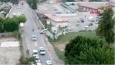 Çete operasyonuna çatıdaki polis memurunun bayrak hassasiyeti damga vurdu Çete operasyonuna çatıdaki polis memurunun bayrak hassasiyeti damga vurdu
