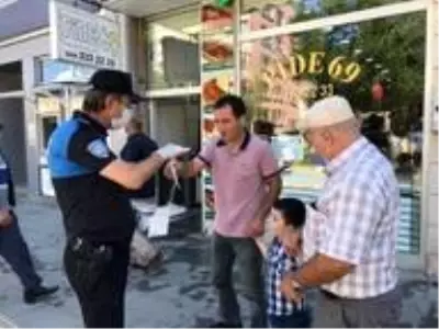 Son dakika haber! Polisten vatandaşlara maske Son dakika haber! Polisten vatandaşlara maske
