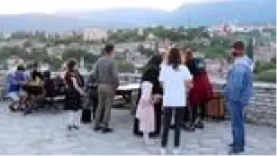 Safranbolu'ya bayramda turist yağdı, esnafın yüzü güldü Safranbolu'ya bayramda turist yağdı, esnafın yüzü güldü