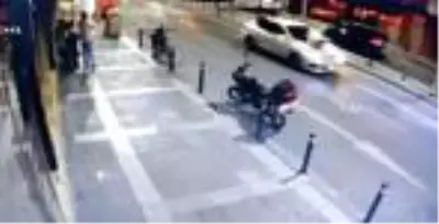 Sosyal medyada video paylaşmak için canlarını hiçe saydılar Sosyal medyada video paylaşmak için canlarını hiçe saydılar