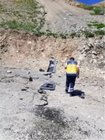 Yüksekova'daki trafik kazasında ölenlerin isimleri belirlendi Yüksekova'daki trafik kazasında ölenlerin isimleri belirlendi