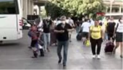 15 TEMMUZ DEMOKRASİ OTOGARI'NDA BAYRAM DÖNÜŞÜ HAREKETLİLİĞİ 15 TEMMUZ DEMOKRASİ OTOGARI'NDA BAYRAM DÖNÜŞÜ HAREKETLİLİĞİ