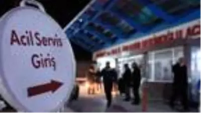 Ambulansa alınmayan genç adam acil servisi birbirine kattı, 'Dikkat çekmek için yaptım' dedi Ambulansa alınmayan genç adam acil servisi birbirine kattı, 'Dikkat çekmek için yaptım' dedi