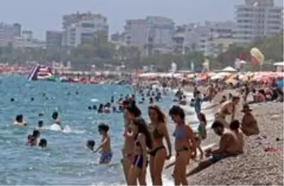 Antalyalı turizmciler ikinci bayramını yaşamak için Rus turistleri bekliyor Antalyalı turizmciler ikinci bayramını yaşamak için Rus turistleri bekliyor