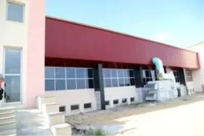 Son dakika... Başkale Belediyesi Yarı Olimpik Yüzme Havuzu hizmete açılıyor Son dakika... Başkale Belediyesi Yarı Olimpik Yüzme Havuzu hizmete açılıyor