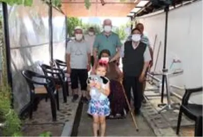 Başkan Rasim Yüksel'den, Sebile Teyze'ye bayram hediyesi Başkan Rasim Yüksel'den, Sebile Teyze'ye bayram hediyesi