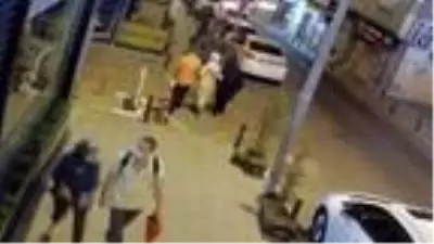 Saksıdaki fesleğeni çaktırmadan çaldığını düşünen kadın, anbean görüntülendi Saksıdaki fesleğeni çaktırmadan çaldığını düşünen kadın, anbean görüntülendi