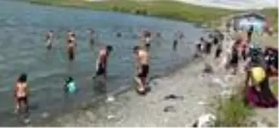 Çıldır Gölü, Ege ve Akdeniz sahillerini aratmıyor Çıldır Gölü, Ege ve Akdeniz sahillerini aratmıyor