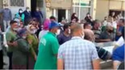 Çöken istinat duvarının altında ölü bulunan çocuk toprağa verildi Çöken istinat duvarının altında ölü bulunan çocuk toprağa verildi
