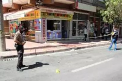 Son dakika haberleri: Dondurmacıya girdi, müşterilerin gözü önünde cinayet işledi Son dakika haberleri: Dondurmacıya girdi, müşterilerin gözü önünde cinayet işledi