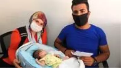Hastanenin 'erkek' dediği bebek evde kız çıktı Hastanenin 'erkek' dediği bebek evde kız çıktı