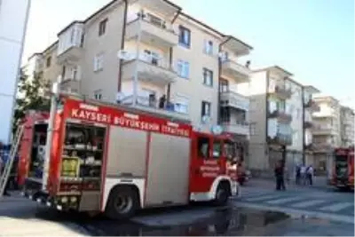 Son dakika! Kömürlükte yangın çıktı, bina sakinleri panik yaşadı Son dakika! Kömürlükte yangın çıktı, bina sakinleri panik yaşadı
