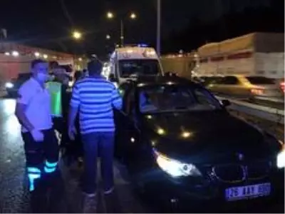 Kontrolsüz şerit değişikliği kazaya neden oldu: 2 yaralı Kontrolsüz şerit değişikliği kazaya neden oldu: 2 yaralı