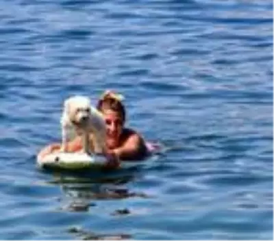 Marmaris'te bayram tatilini uzatanlar plajları doldurdu Marmaris'te bayram tatilini uzatanlar plajları doldurdu