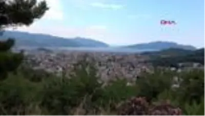 MUĞLA Marmaris'te bayram tatilini uzatanlar plajları doldurdu MUĞLA Marmaris'te bayram tatilini uzatanlar plajları doldurdu