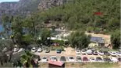MUĞLA Marmaris'te bayram tatilini uzatanlar plajları doldurdu MUĞLA Marmaris'te bayram tatilini uzatanlar plajları doldurdu