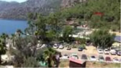 MUĞLA Marmaris'te bayram tatilini uzatanlar plajları doldurdu MUĞLA Marmaris'te bayram tatilini uzatanlar plajları doldurdu