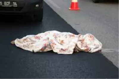 Otoyolda lastik değiştirmek isteyen sürücü canından oldu Otoyolda lastik değiştirmek isteyen sürücü canından oldu