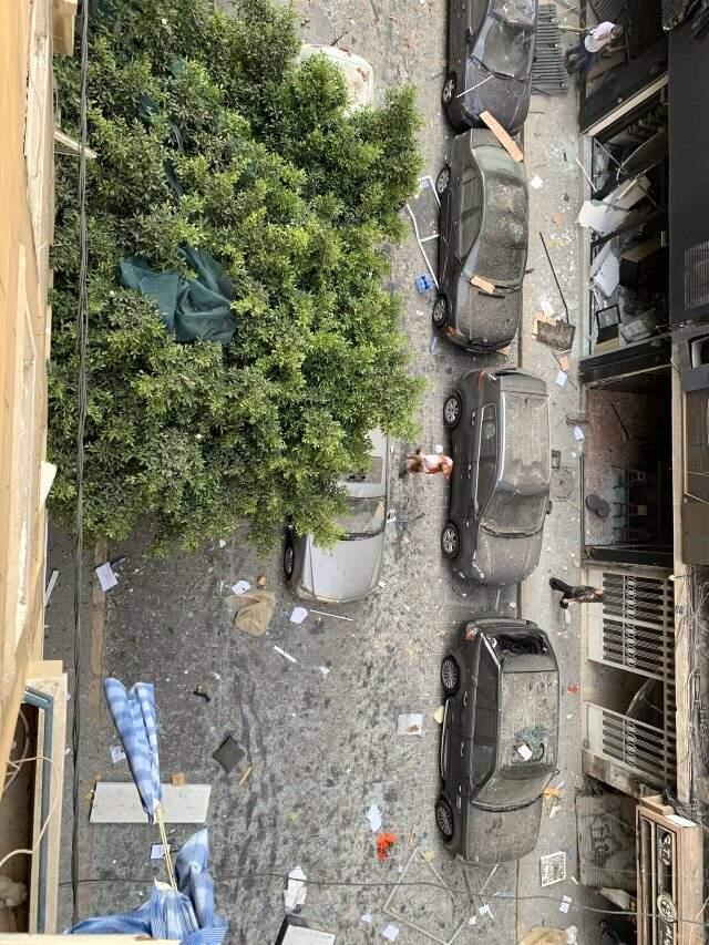 Patlamadan sonra Beyrut'ta geriye kalanlar Patlamadan sonra Beyrut'ta geriye kalanlar