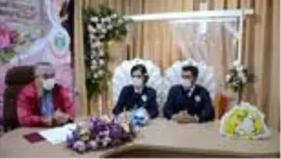 Polis çift, nikah masasına üniformayla oturdu Polis çift, nikah masasına üniformayla oturdu
