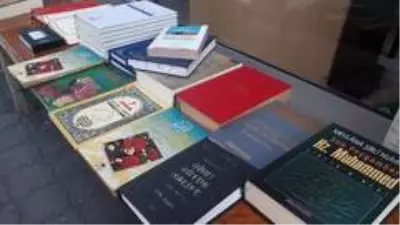 Samsun'da Kur'an ve dini kitaplar çöpe atıldı Samsun'da Kur'an ve dini kitaplar çöpe atıldı