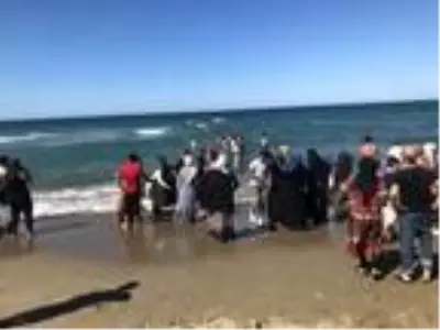 Sinop'ta boğulma tehlikesi geçiren 6 kişi, kurtarıldı Sinop'ta boğulma tehlikesi geçiren 6 kişi, kurtarıldı