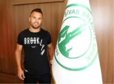 Sivas Belediyespor Hüseyin Tokmak'ı transfer etti Sivas Belediyespor Hüseyin Tokmak'ı transfer etti