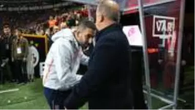 Transferinin kısa sürede açıklanması beklenen Arda Turan G.Saray'dan maç başı 200 bin TL kazanacak Transferinin kısa sürede açıklanması beklenen Arda Turan G.Saray'dan maç başı 200 bin TL kazanacak