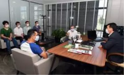Uluslararası lisenin ilk mezunları göğüs kabarttı Uluslararası lisenin ilk mezunları göğüs kabarttı