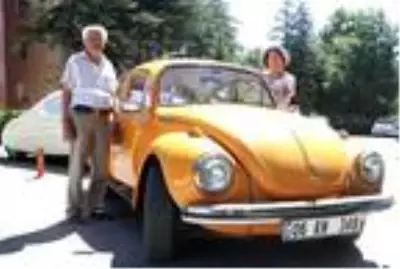 Yaşlı çiftin 'Vosvos' tutkusu Yaşlı çiftin 'Vosvos' tutkusu