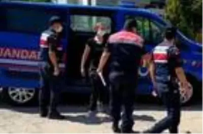 3 yıldır firari olan suçluyu JASAT yakaladı 3 yıldır firari olan suçluyu JASAT yakaladı