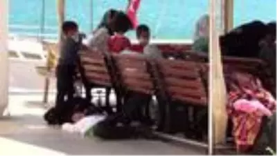 46 sığınmacı Sahil Güvenlik ekiplerince kurtarıldı - BALIKESİR 46 sığınmacı Sahil Güvenlik ekiplerince kurtarıldı - BALIKESİR