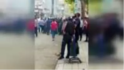 Ağrı'da bıçaklı saldırgan 1'i ağır 4 kişiyi yaraladı Ağrı'da bıçaklı saldırgan 1'i ağır 4 kişiyi yaraladı