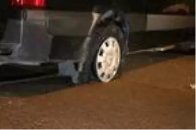Ankara'da, lastiği patlayan minibüs takla attı: 3'ü ağır, 12 yaralı Ankara'da, lastiği patlayan minibüs takla attı: 3'ü ağır, 12 yaralı