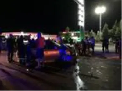 Antalya'da otomobille cip çarpıştı: 8 yaralı Antalya'da otomobille cip çarpıştı: 8 yaralı