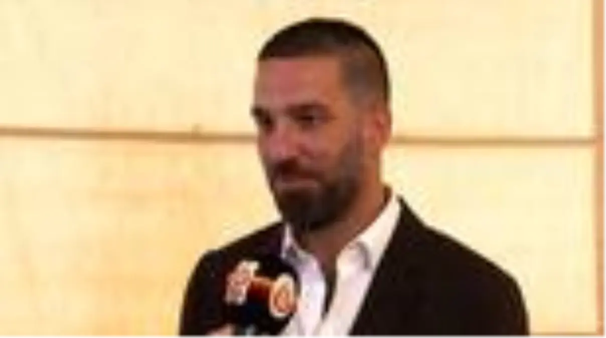 Arda Turan: 'Tekrardan Galatasaraylı Arda'yı, Galatasaray'ın evladı Arda'yı herkese göstereceğime...