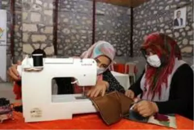 Son dakika haberleri! Arslanköylü kadınlar, tarihi halkevinde meslek öğreniyor Son dakika haberleri! Arslanköylü kadınlar, tarihi halkevinde meslek öğreniyor