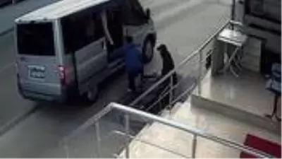 Aynı dükkanı iki kere soyan hırsızlar, 500 bin lira değerindeki malzemeleri çalıp sırra kadem bastı Aynı dükkanı iki kere soyan hırsızlar, 500 bin lira değerindeki malzemeleri çalıp sırra kadem bastı
