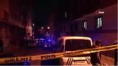 Bahçelievler'de silahlı kavga: 1'i çocuk, 2 yaralı Bahçelievler'de silahlı kavga: 1'i çocuk, 2 yaralı