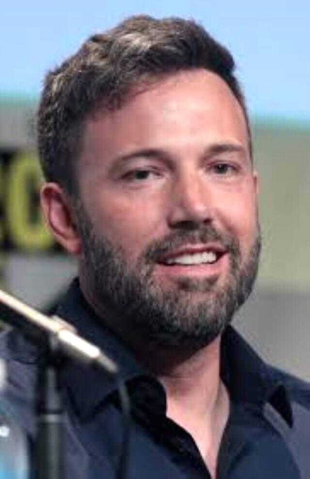 Ben Affleck kimdir? Ben Affleck filmleri nelerdir? Ben Affleck sevgilisi Ana de Armas kimdir? Ana De Armas kaç yaşında?Ben Affleck gençliği
