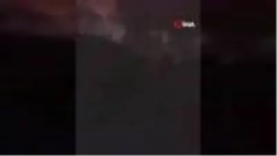 Beyrut'taki patlamada 27 saat enkaz altında kalan küçük çocuk kurtarıldı Beyrut'taki patlamada 27 saat enkaz altında kalan küçük çocuk kurtarıldı