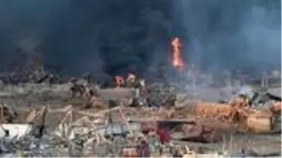 Beyrut'taki patlamanın geride bıraktığı kaos ve yıkım fotoğraflara böyle yansıdı Beyrut'taki patlamanın geride bıraktığı kaos ve yıkım fotoğraflara böyle yansıdı