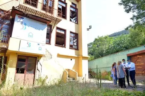 Bursa'nın ilk ipek fabrıkası yeniden hayat buluyor Bursa'nın ilk ipek fabrıkası yeniden hayat buluyor