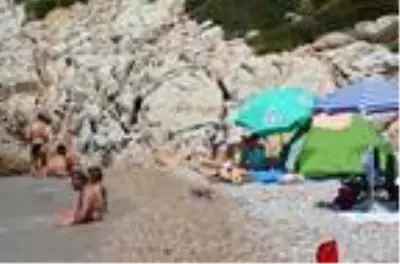 Datça'daki koylarda çadır işgaline tepki Datça'daki koylarda çadır işgaline tepki