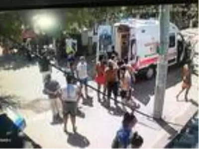 Denize girerken kalp krizi geçiren yaşlı adam öldü Denize girerken kalp krizi geçiren yaşlı adam öldü