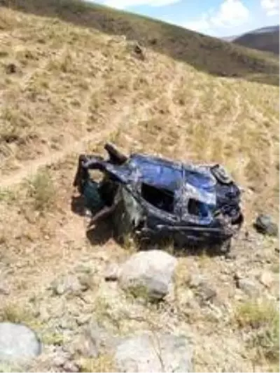 Erciş'te trafik kazası: 1 ölü, 2 yaralı Erciş'te trafik kazası: 1 ölü, 2 yaralı