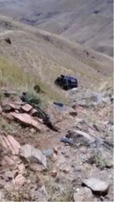 Erciş'te trafik kazası: 1 ölü, 2 yaralı Erciş'te trafik kazası: 1 ölü, 2 yaralı