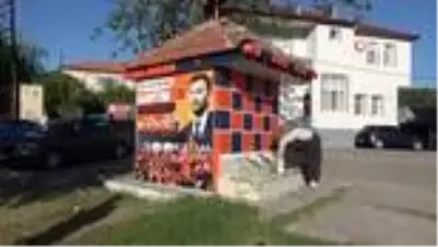 Fanatik çeşme şampiyon Medipol Başakşehir'in renklerine boyandı Fanatik çeşme şampiyon Medipol Başakşehir'in renklerine boyandı